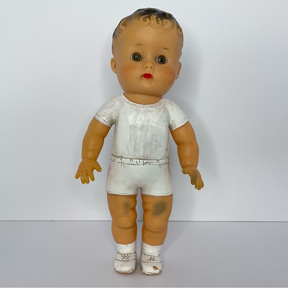 Vintage The Sun Rubber Co 1956 Squeaker Doll
Size 10” FLAWS